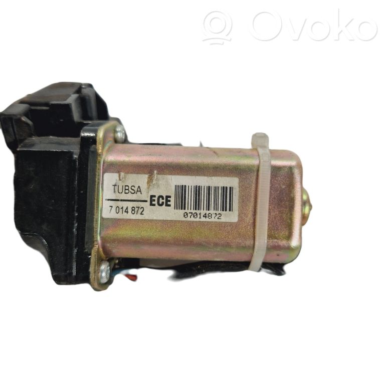 Aizmugurējā pārsega slēdzene