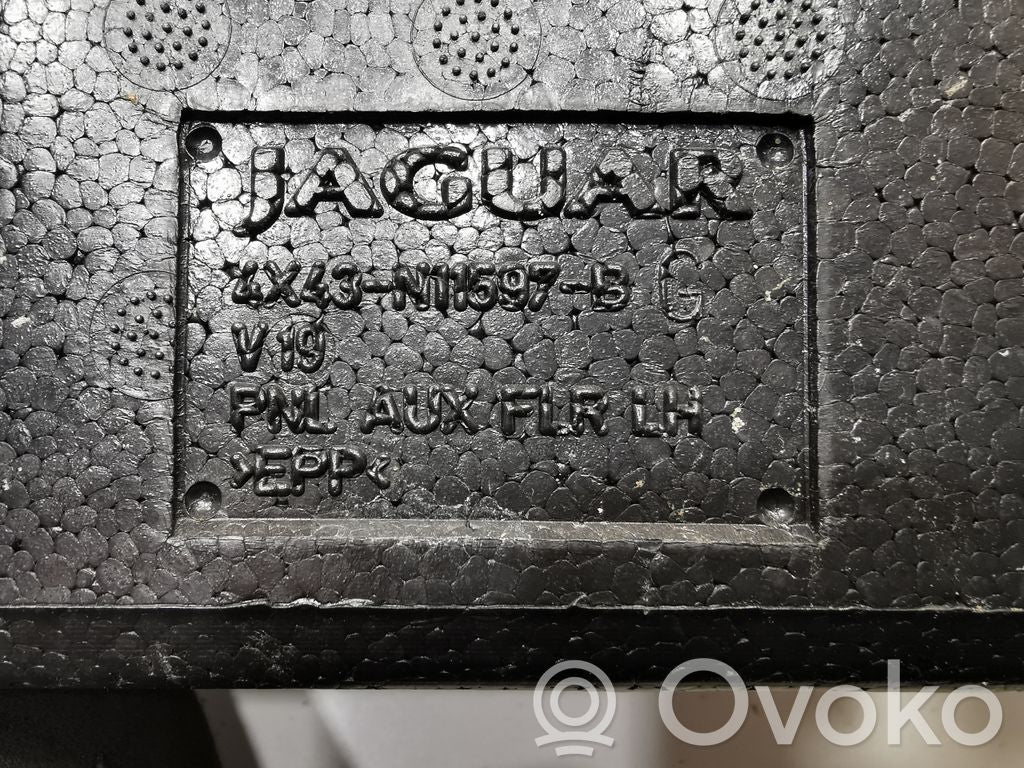 Боковая декоративная панель отделки