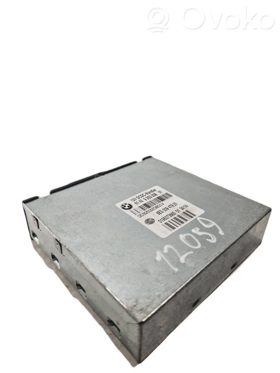 Voltage converter / converter module