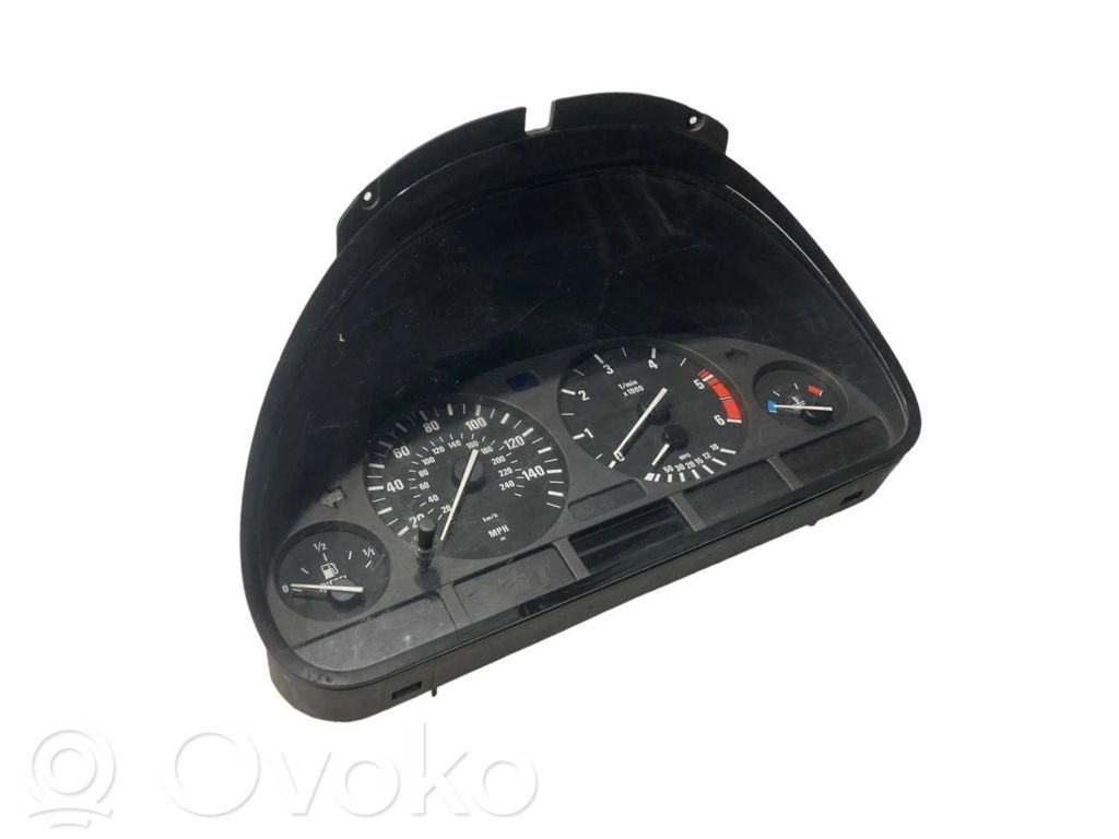 Speedometer (in the instrument panel)