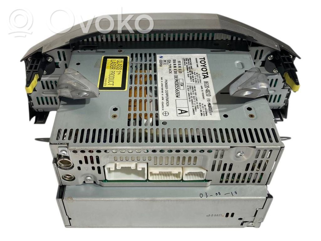 Radio / CD/DVD atskaņotājs / navigācija