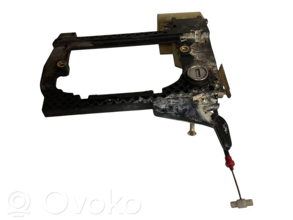 Holder/bracket for external opening handle at the front