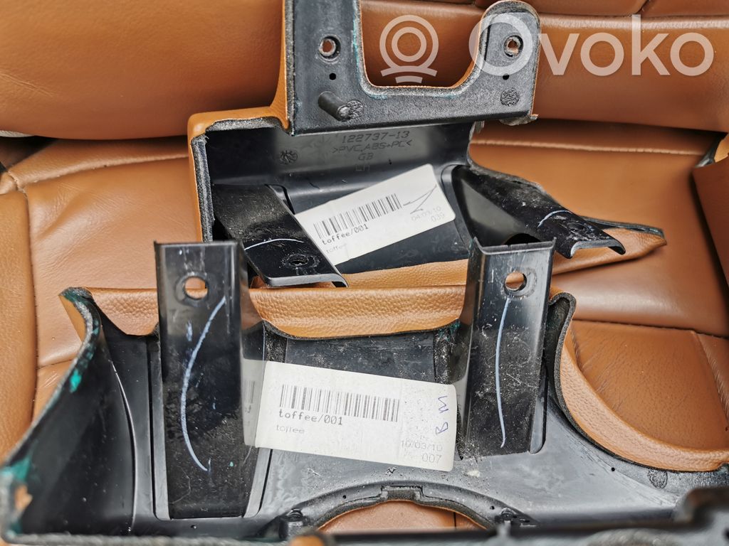 Salona daļu komplekts