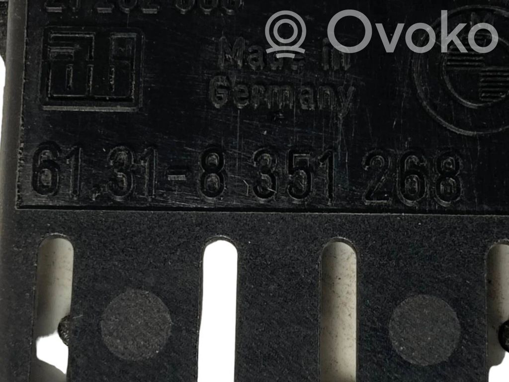 Headlight leveling switch