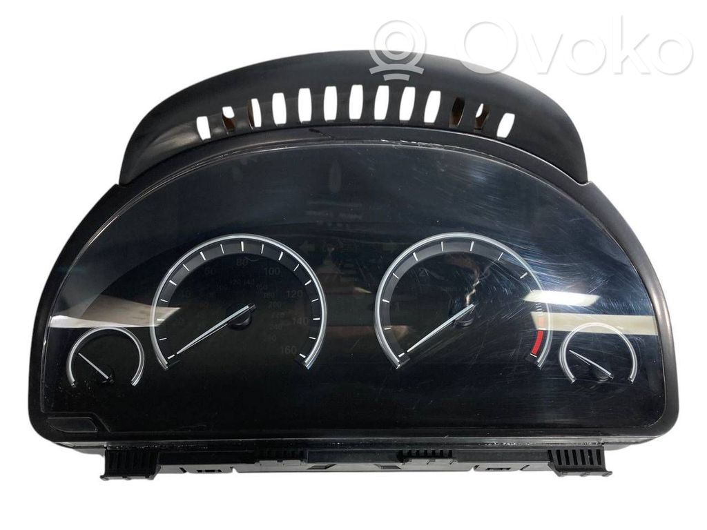Speedometer (in the instrument panel)