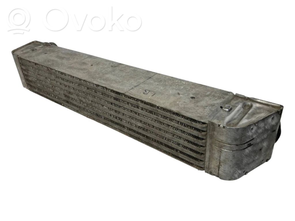 Starpdzesētāja radiators
