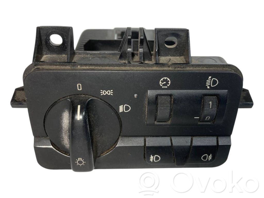 Headlight switch