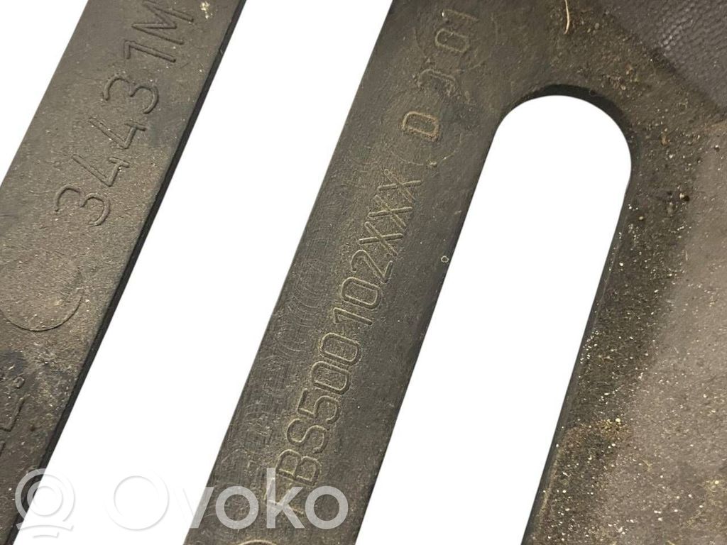 Paneļa dekoratīvās apdares vairogs (apakšējais)
