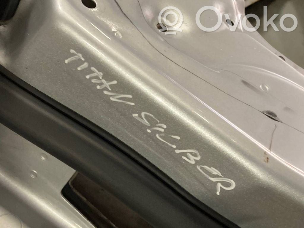 Задняя дверь