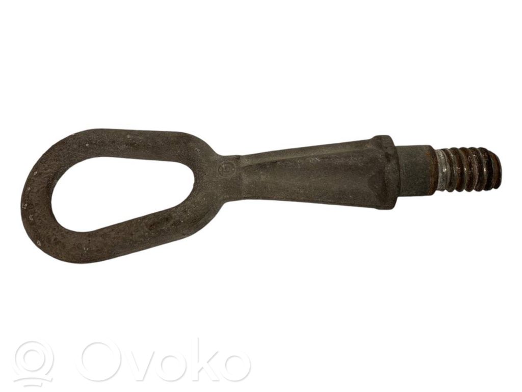 Буксировочный крюк