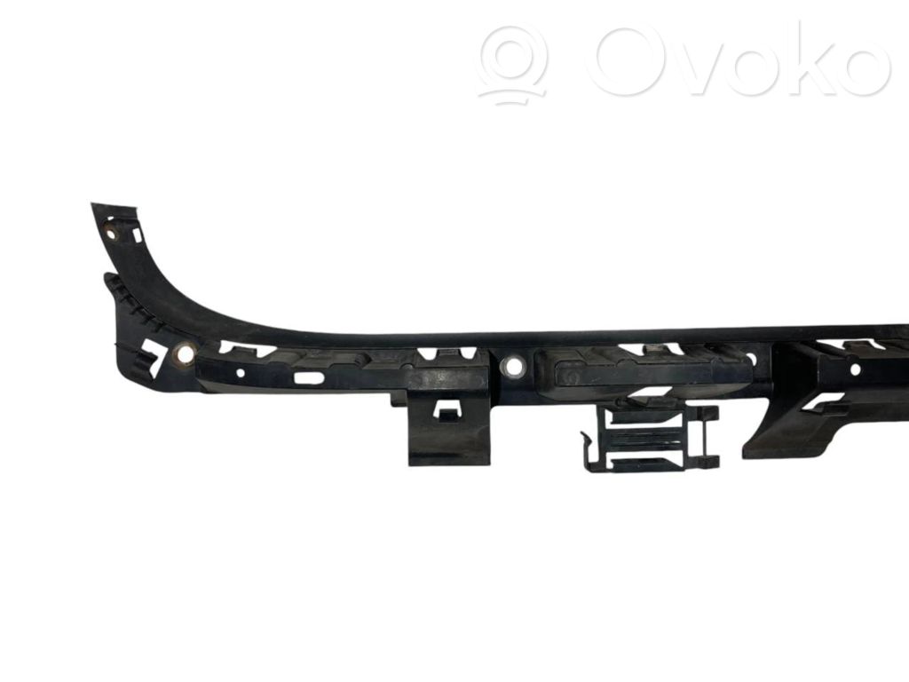 Rear bumper mounting bracket