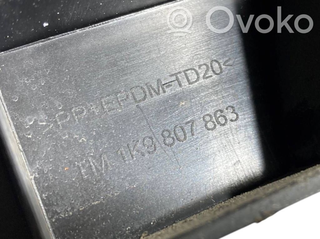 Aizmugurējā bufera montāžas kronšteins