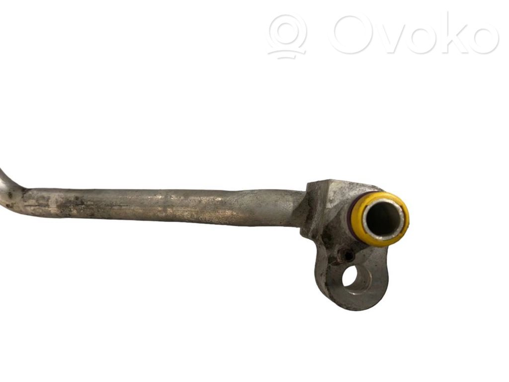 Air conditioner pipe(s) / hose(s)