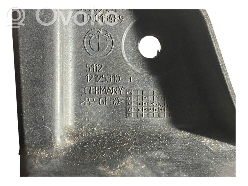 Priekšpusē bampera turētājs