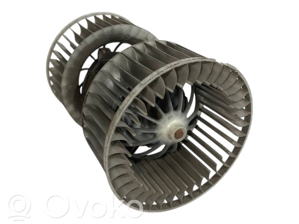 Small radiator fan