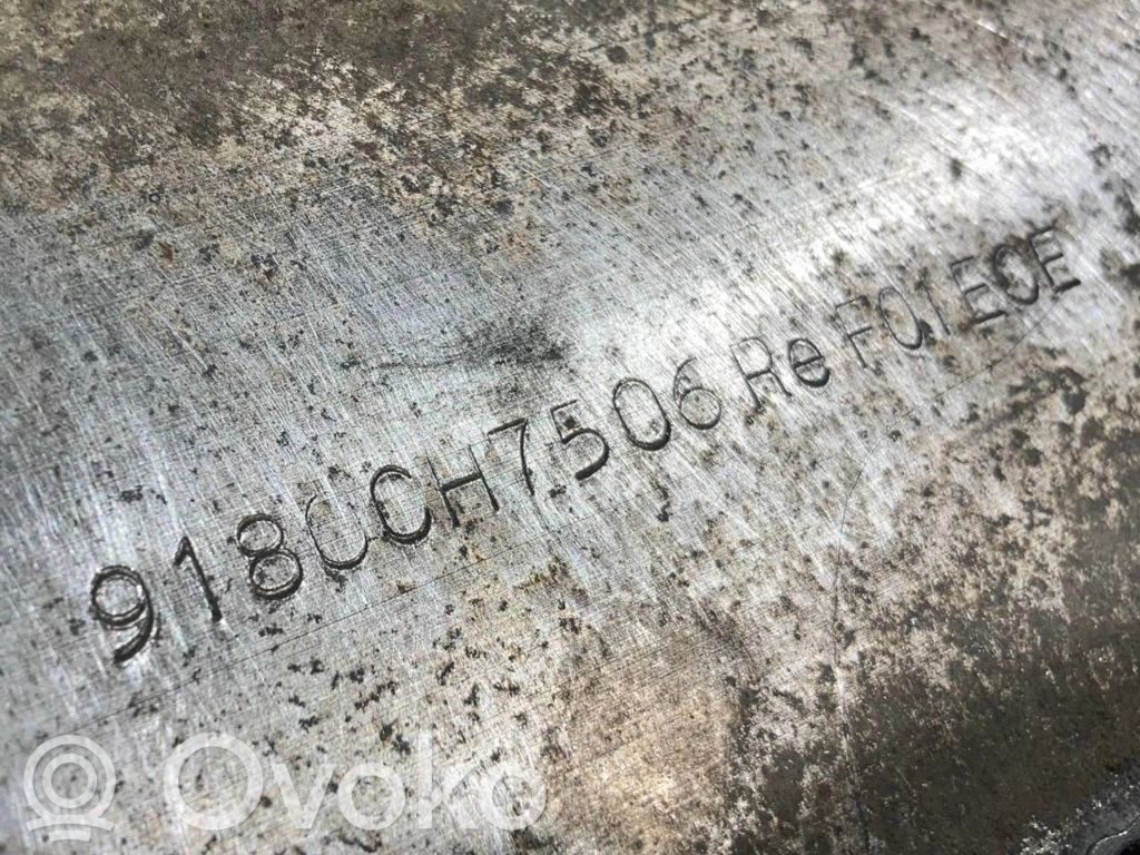 Priekšpusē bampera sastiprinājums