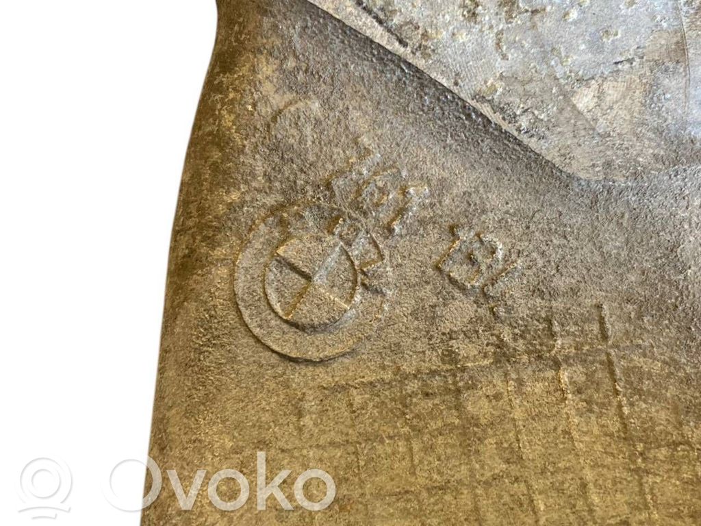 Pusrāmis aizmugurējais / priekšējais