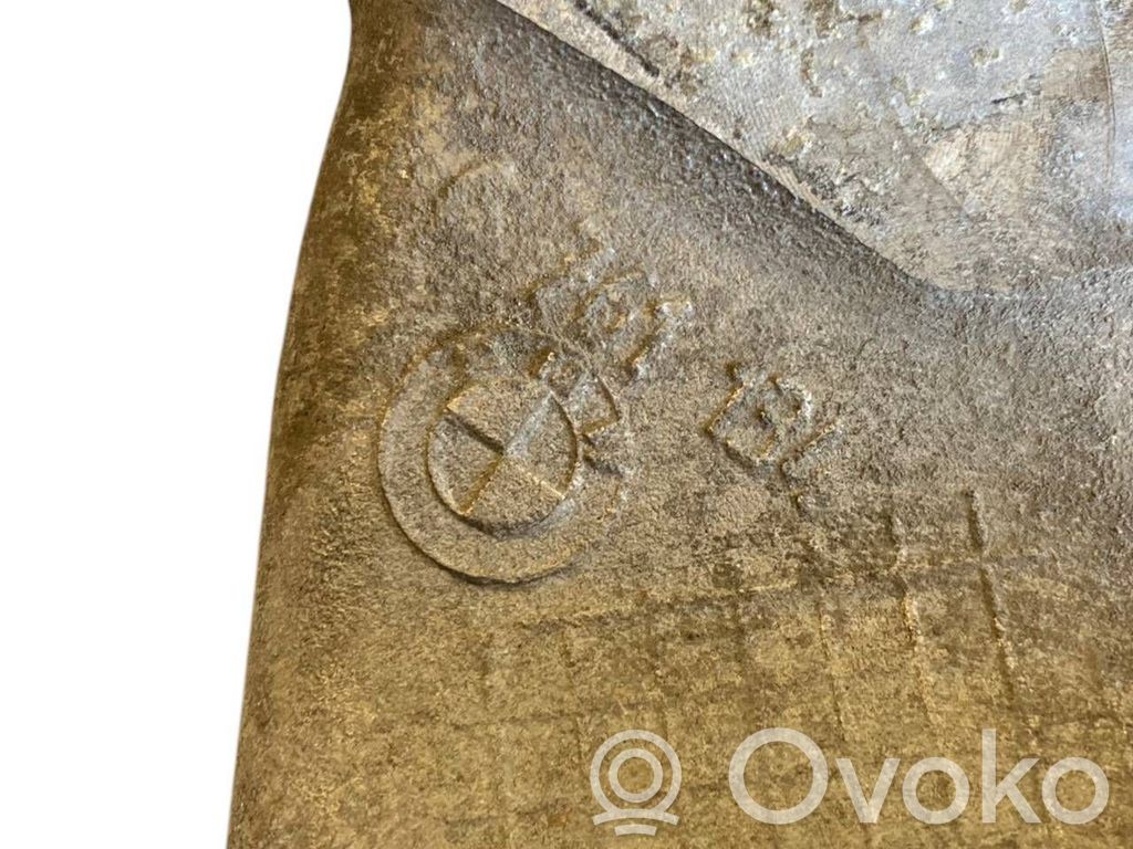 Pusrāmis aizmugurējais / priekšējais