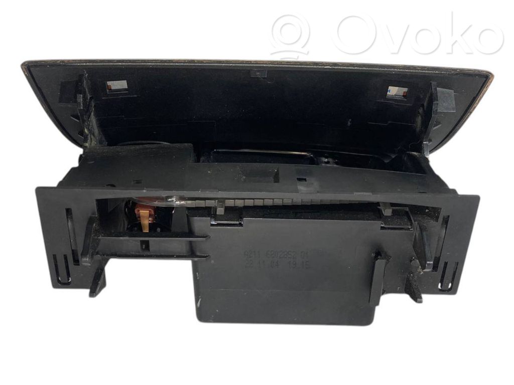 Salona dekoratīvās apdares komplekts