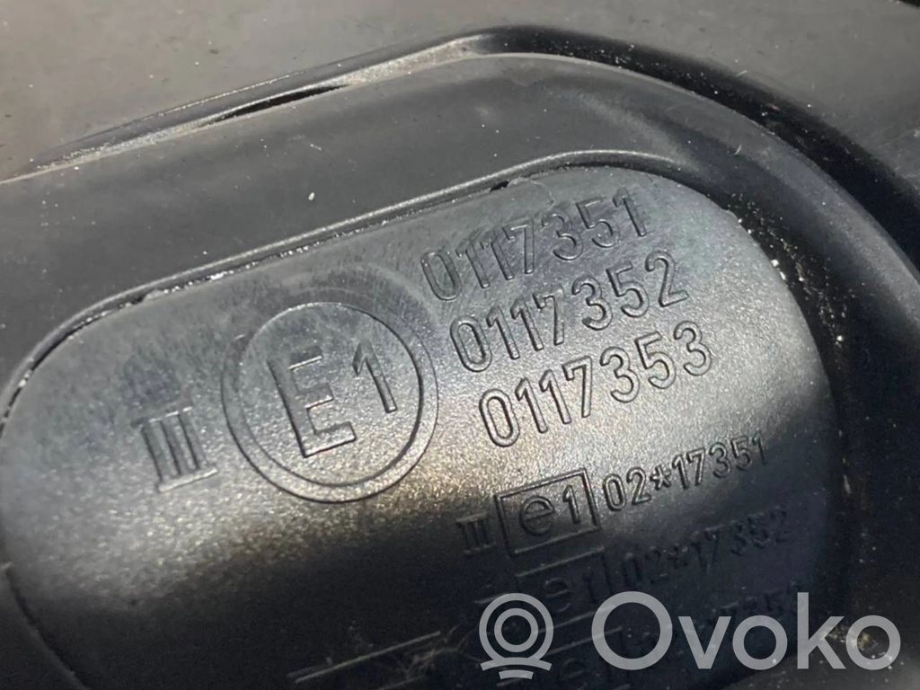 Зеркало (с электрическим управлением)