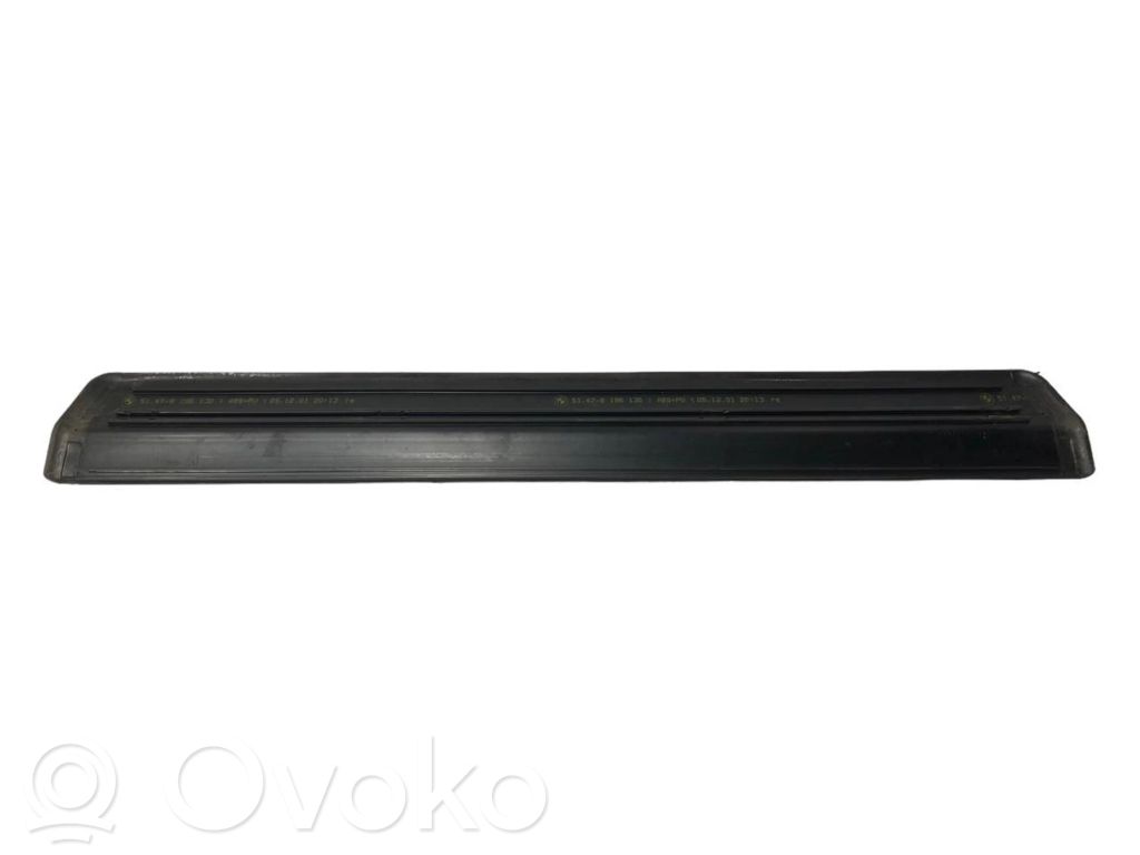 Front sill trim (inner)