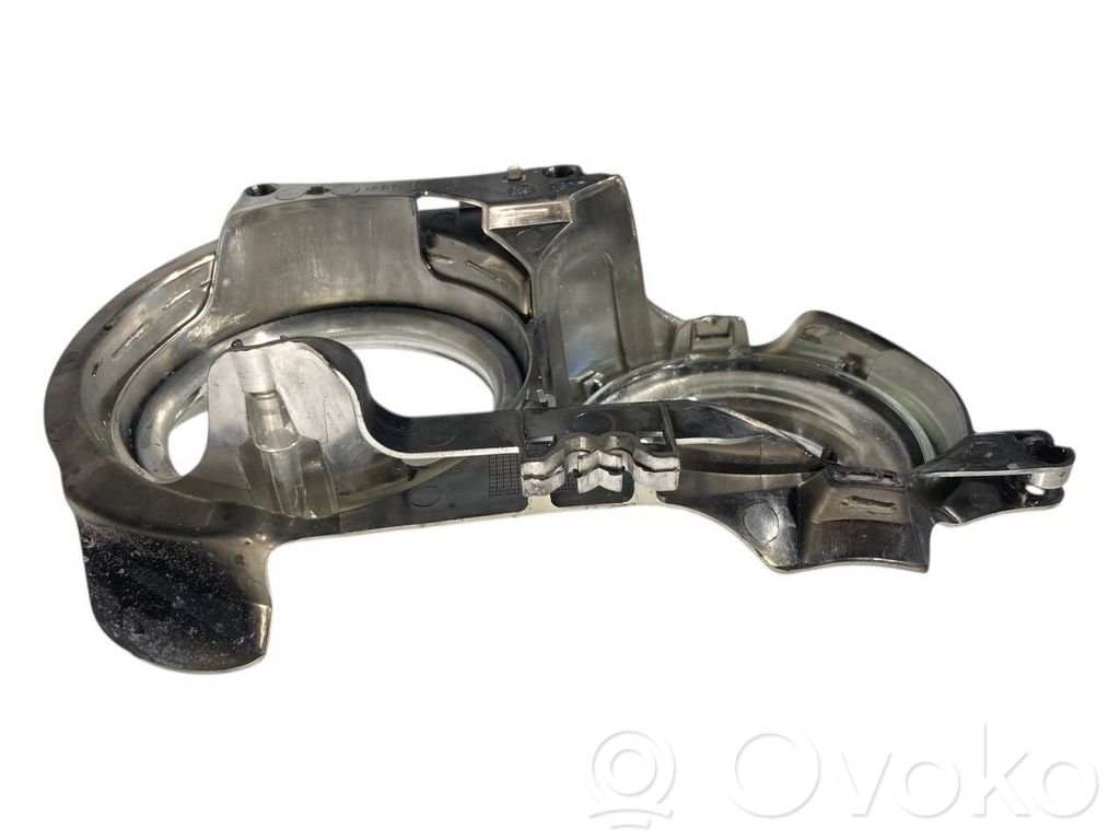 Priekšējā luktura detaļa