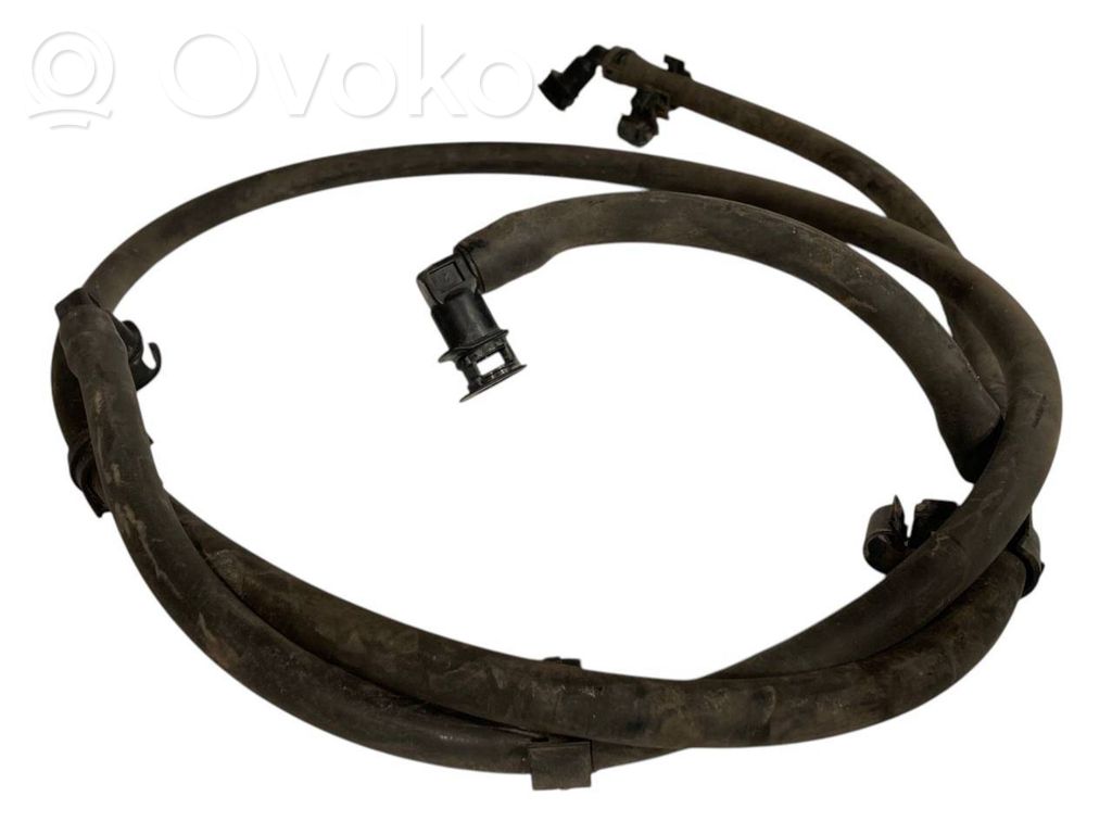 Lukturu mazgāšanas šķidruma trubiņa (-as)