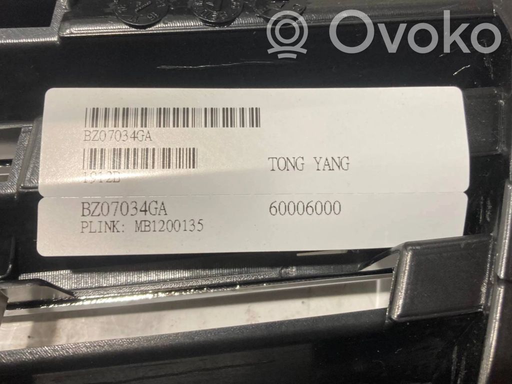 Augšējais režģis