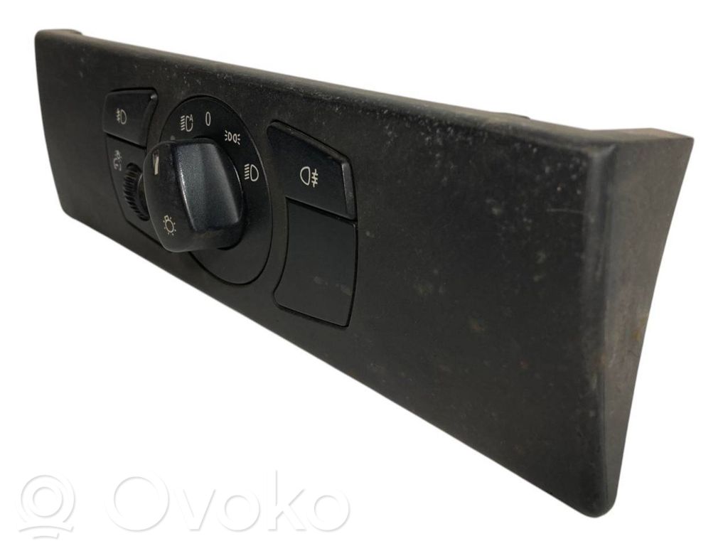 Headlight switch