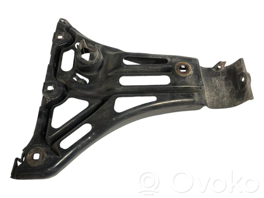 Rear bumper mounting bracket
