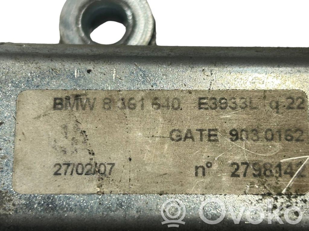 Aizmugurējā loga tīrītāja motoriņš