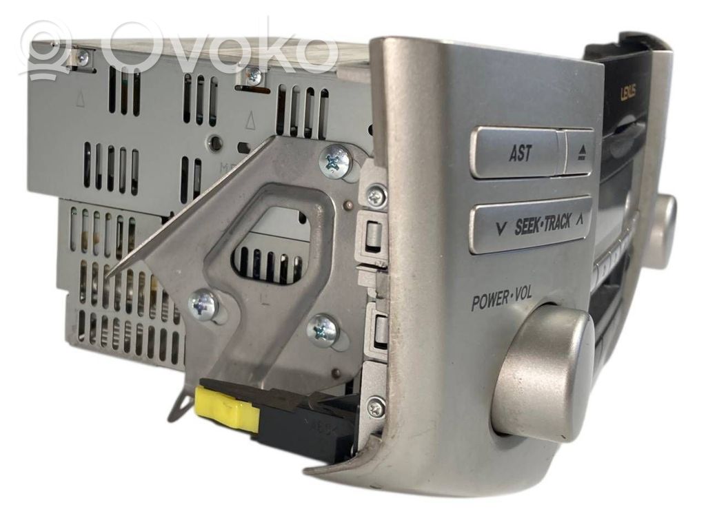 Radio / CD/DVD atskaņotājs / navigācija
