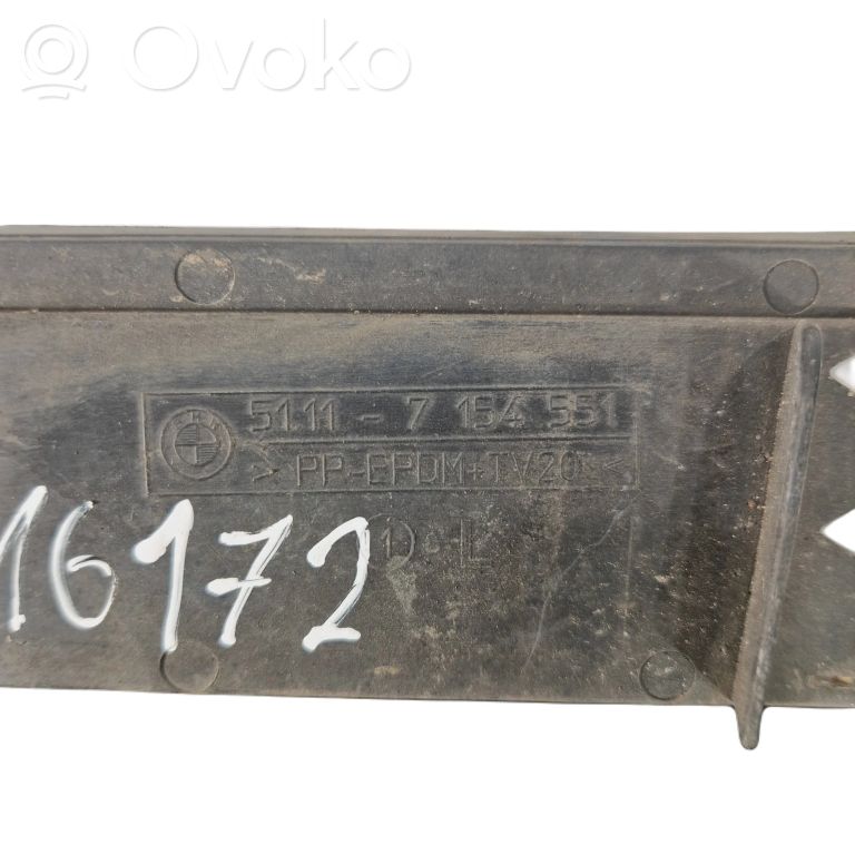 Lower grille (three-piece)