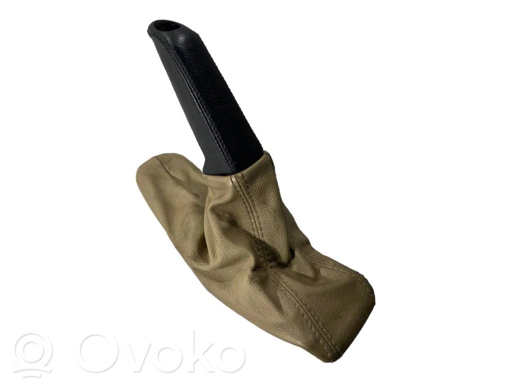 Roktura dekoratīvā apdare – āda/audums