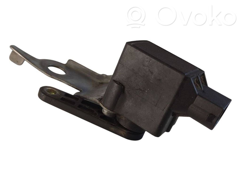 Augstuma sensors (priekšējo lukturu)