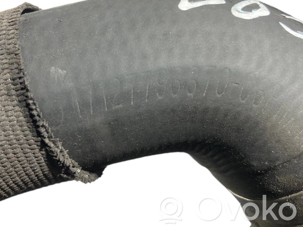 Caurulīte (-es) / šļūtene (-es)