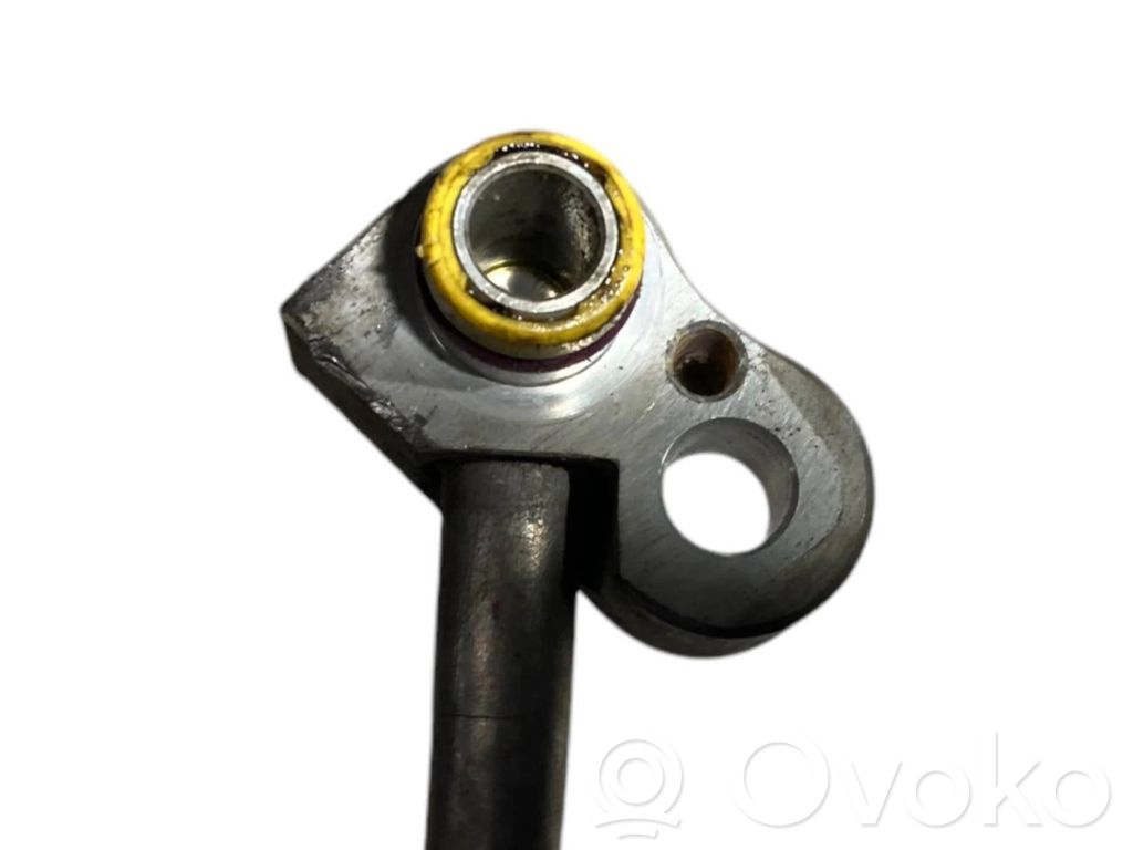 Air conditioner pipe(s) / hose(s)