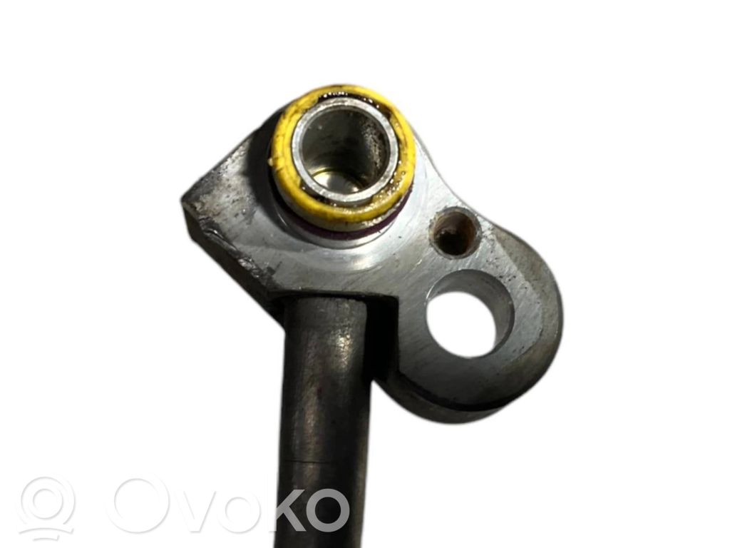 Air conditioner pipe(s) / hose(s)