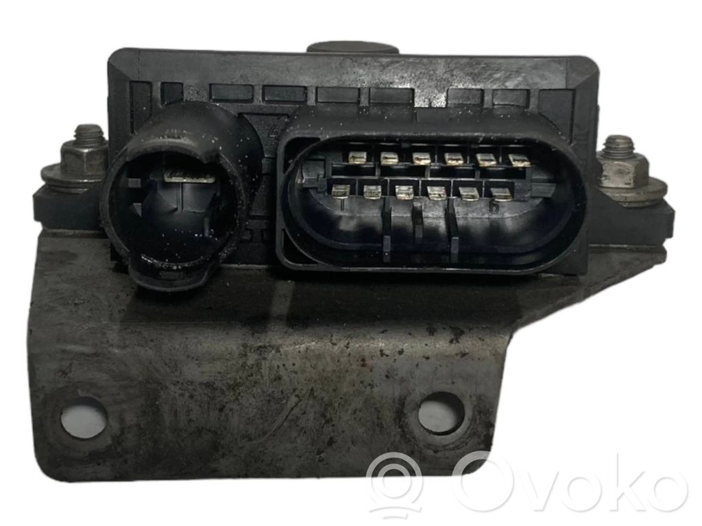 Glow plug relay