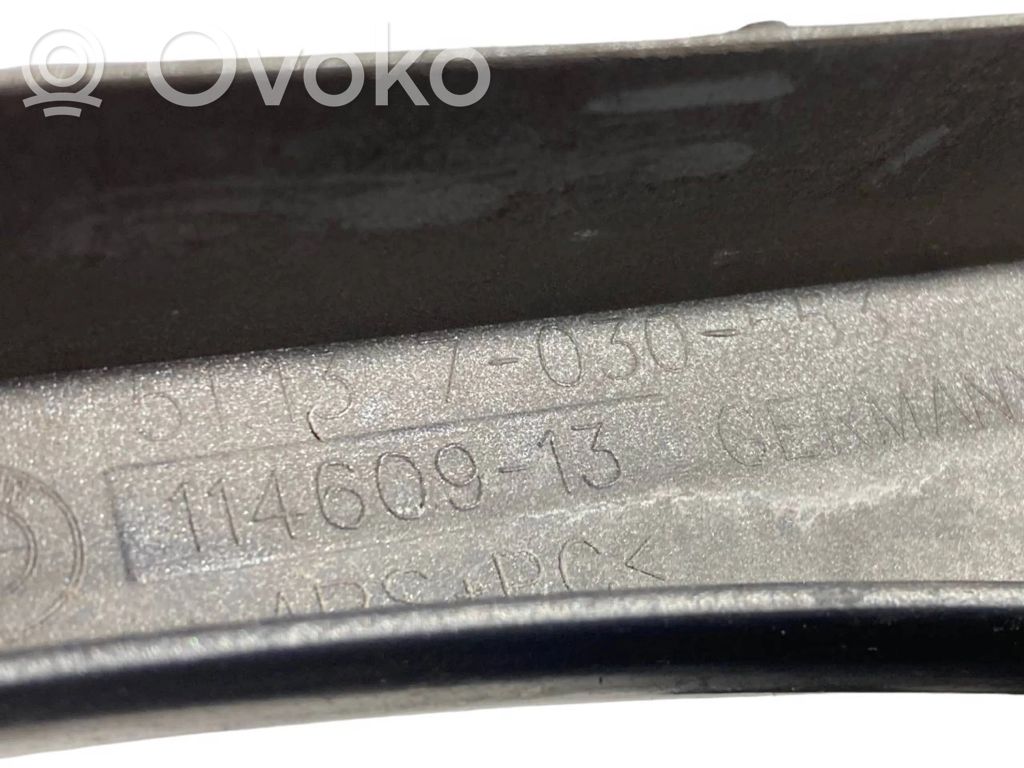 Priekšējā luktura dekoratīvā apdare