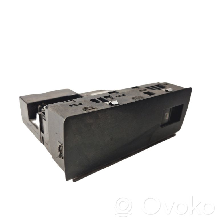 Power window switch