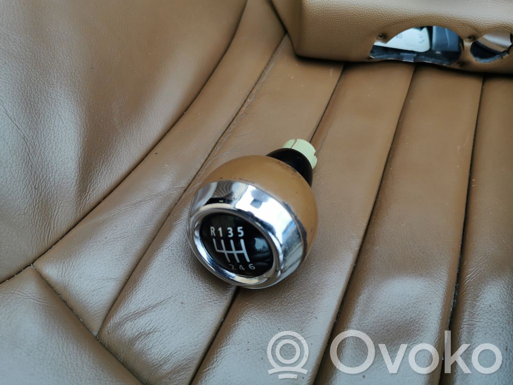 Salona daļu komplekts