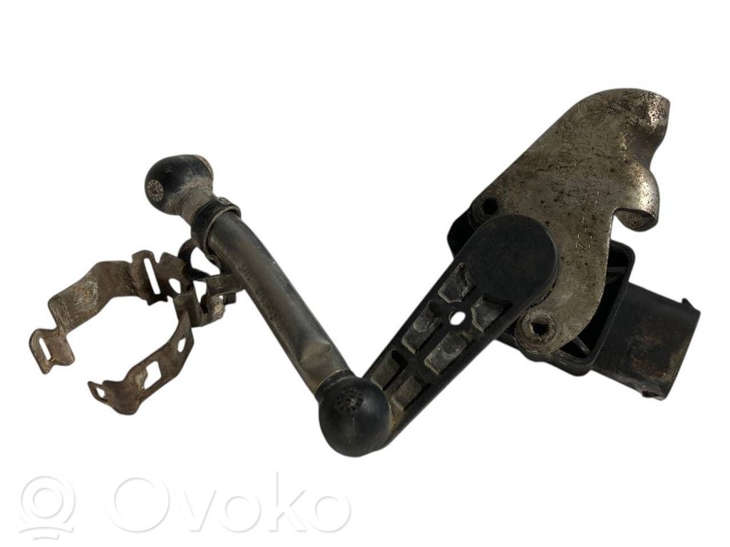 Augstuma sensors (priekšējo lukturu)