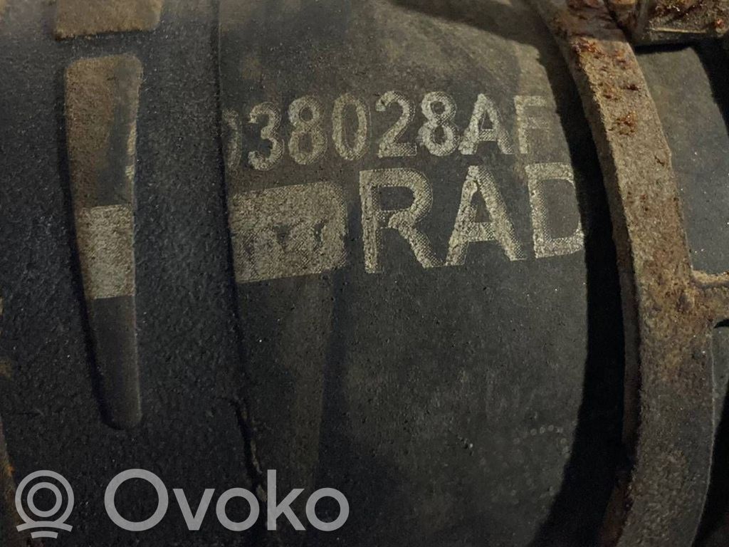 Caurulīte (-es) / šļūtene (-es)