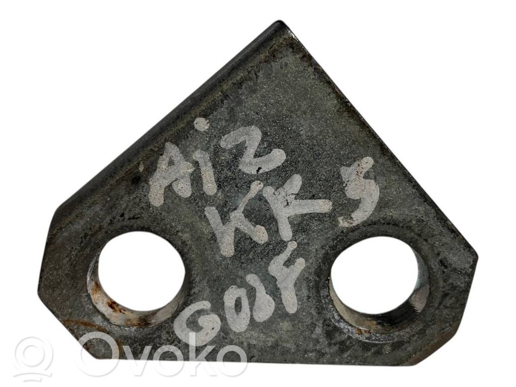 Aizmugurē augšējā vira (eņģe)