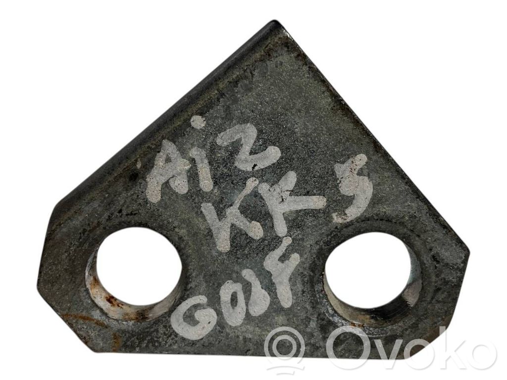 Aizmugurē augšējā vira (eņģe)