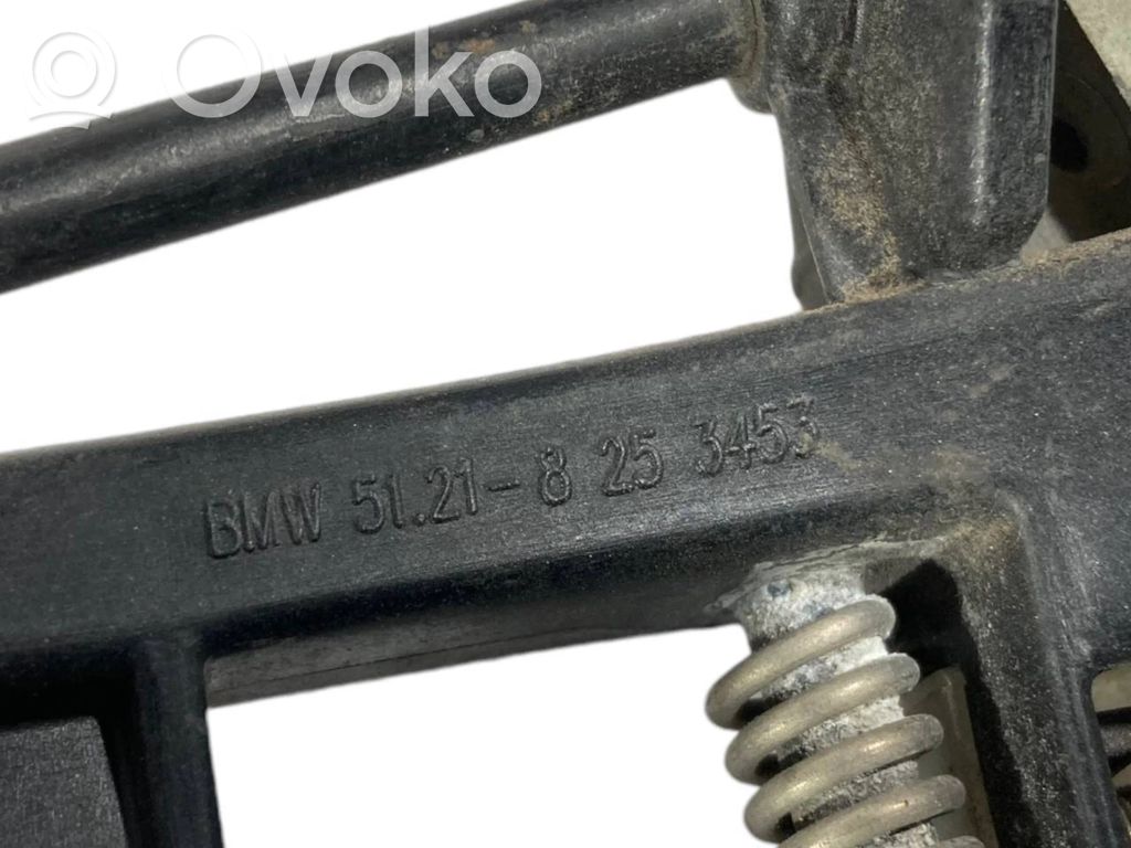 Holder/bracket for external opening handle at the front