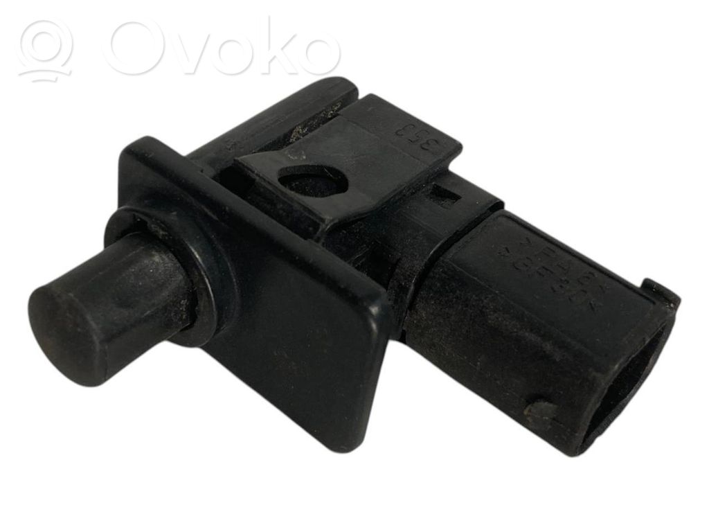 Bonnet opening/closing sensor