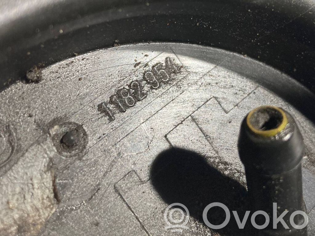 Fuel pump (in the fuel tank)