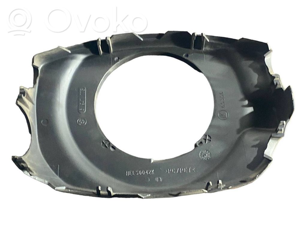 Steering axle trim